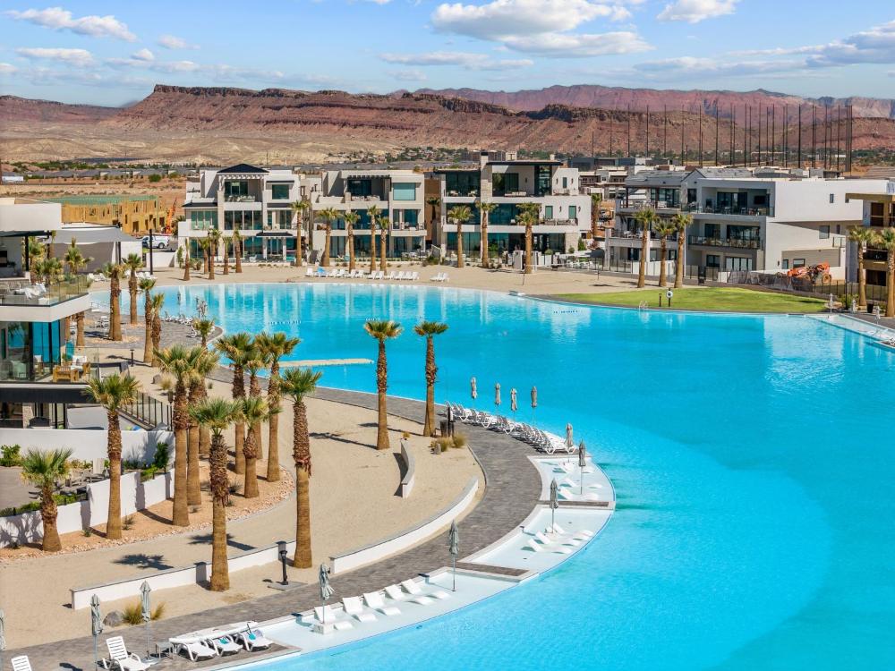 Cloud 9 at Desert Color home